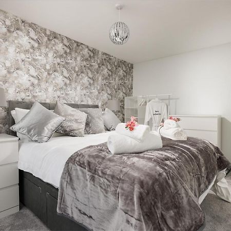 Home From Home Northampton Bagian luar foto